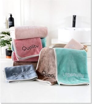 TOALLAS DE PASTEL BORDE BLANCO