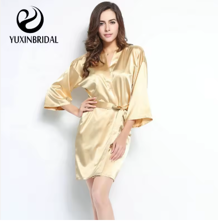 5 Bata satinada para dama (Diferencia estampado )