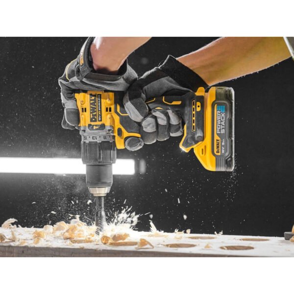 Kit de Taladro Atornillador de Impacto DEWALT DCD805 con 2 Baterías POWERSTACK 5.0Ah